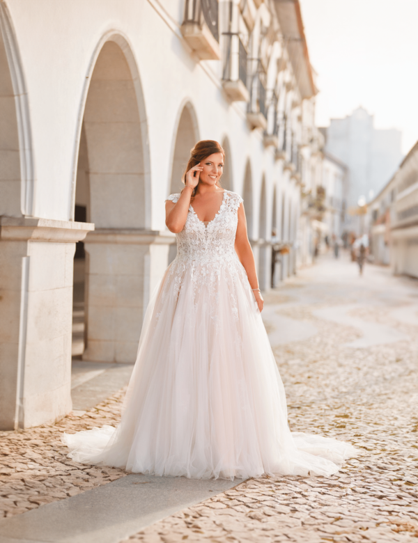 Robe de mariée 23318-01 à Agen