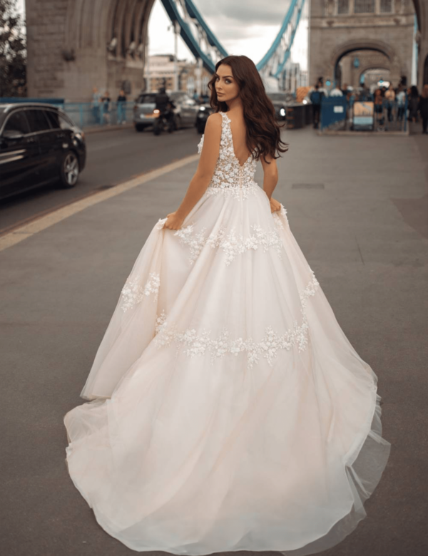 Robe de mariée 2501_A3 à Agen