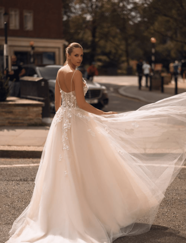 Robe de mariée 2515_A3 à Agen