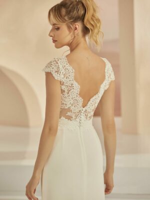 Top de mariée en dentelle col V